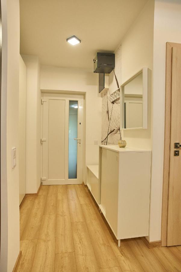 Sunlight Bronze - Szeged Apartment Bagian luar foto